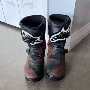 Motorcycle boots 9